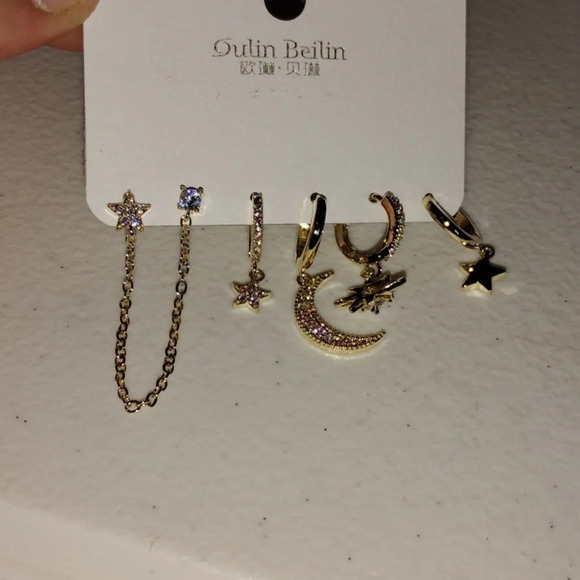 6 pack‎ of earrings - Picture 2 of 3